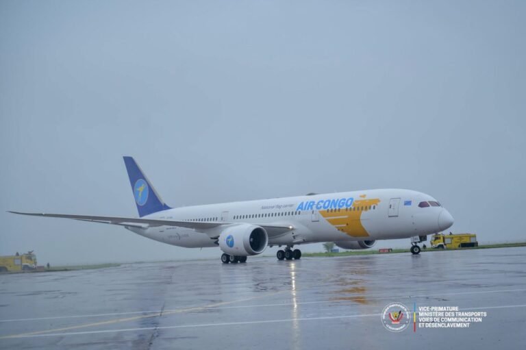 Air Congo accueille un deuxième Dreamliner, loué à la compagnie mongole MIAT