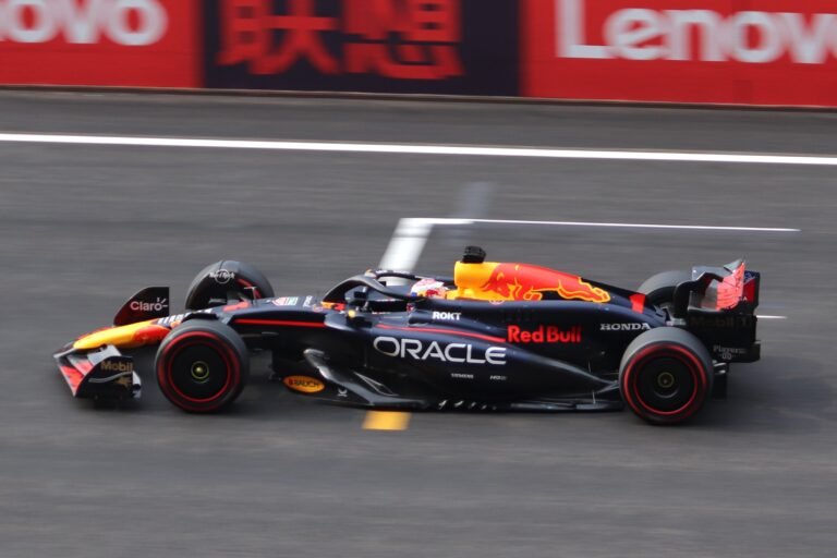 F1 au Rwanda : Amnesty dénonce un « prix de sportswashing », Kigali parle d'investissement pour le futur